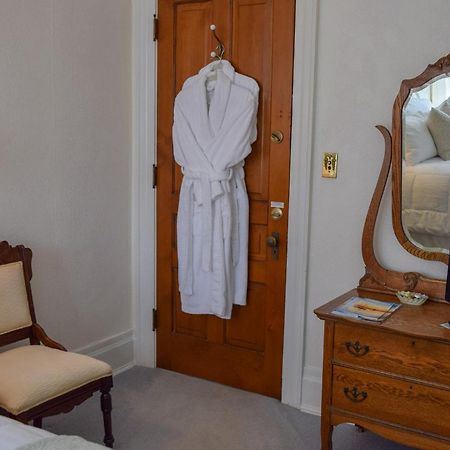 The Lamplighter Bed & Breakfast Of Ludington Luaran gambar