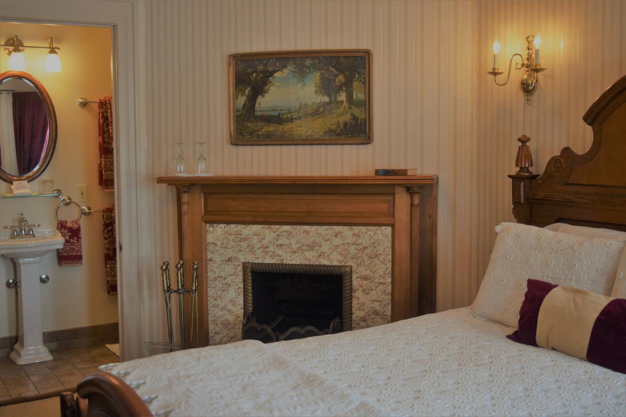 The Lamplighter Bed & Breakfast Of Ludington Luaran gambar