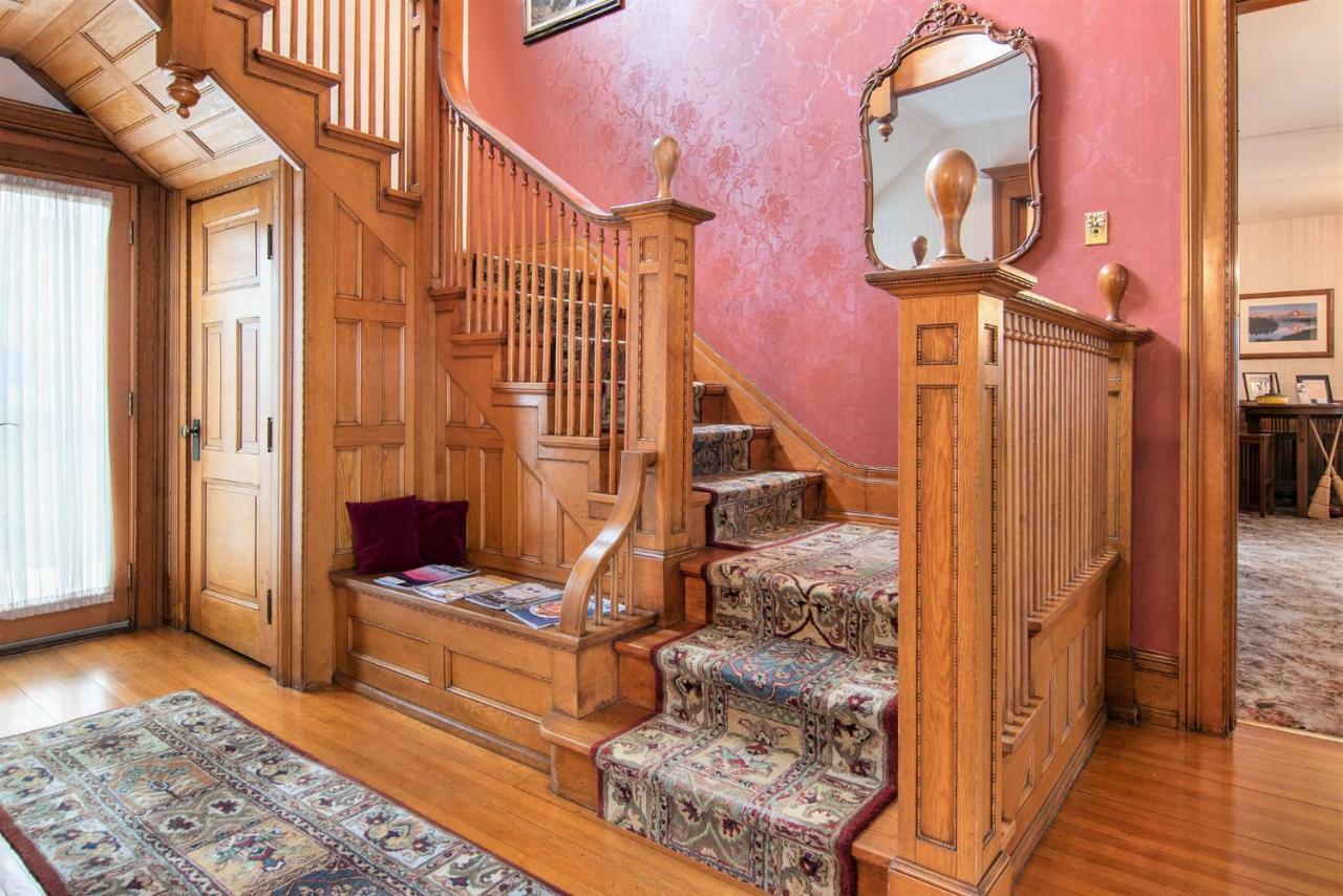 The Lamplighter Bed & Breakfast Of Ludington Luaran gambar