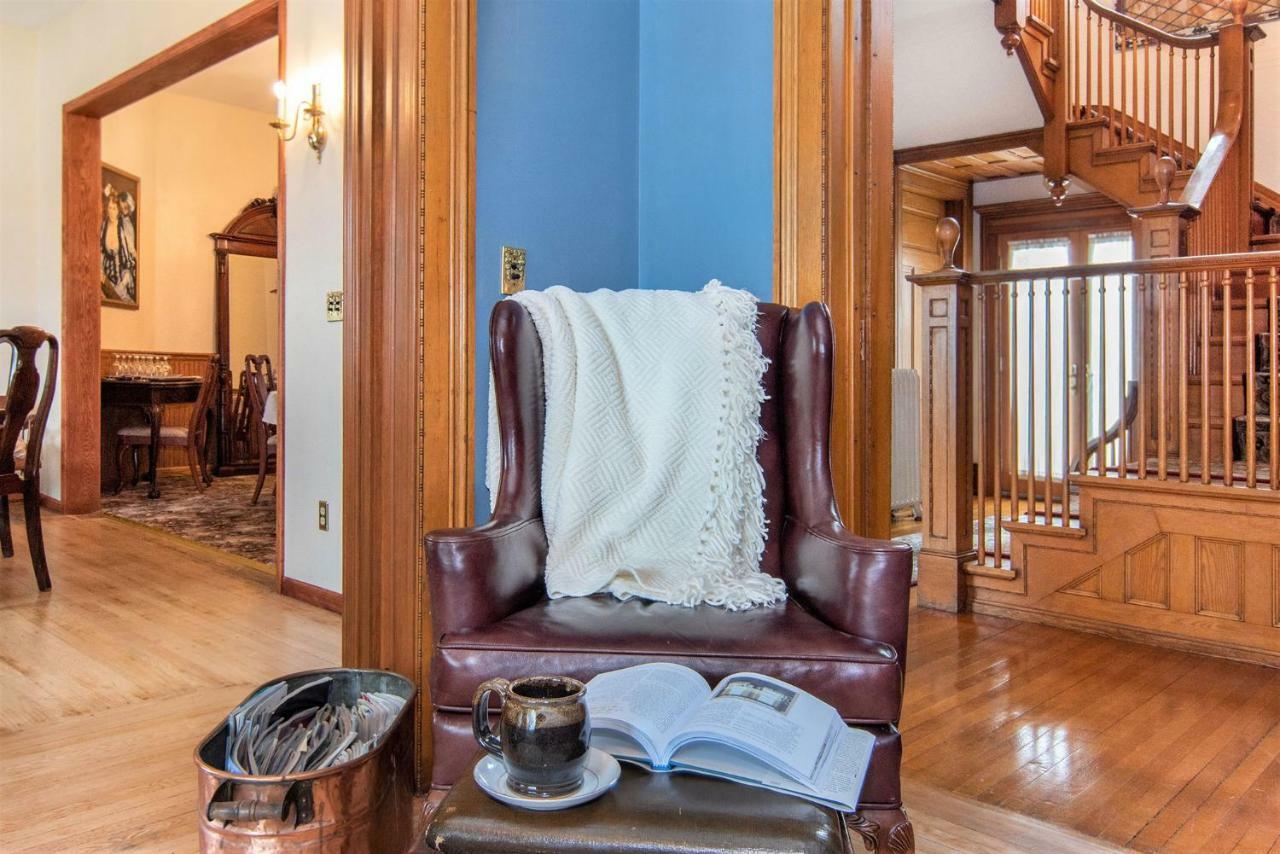 The Lamplighter Bed & Breakfast Of Ludington Luaran gambar