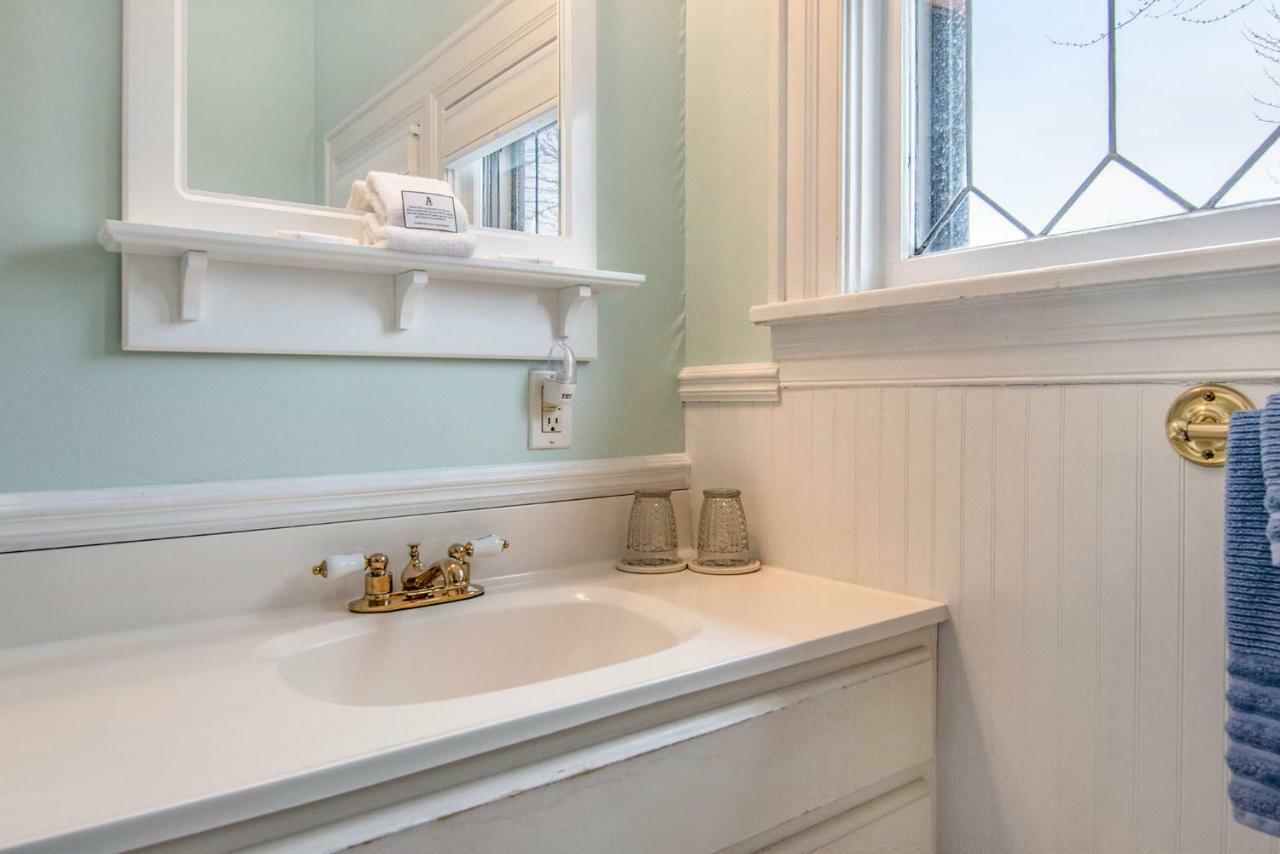 The Lamplighter Bed & Breakfast Of Ludington Luaran gambar
