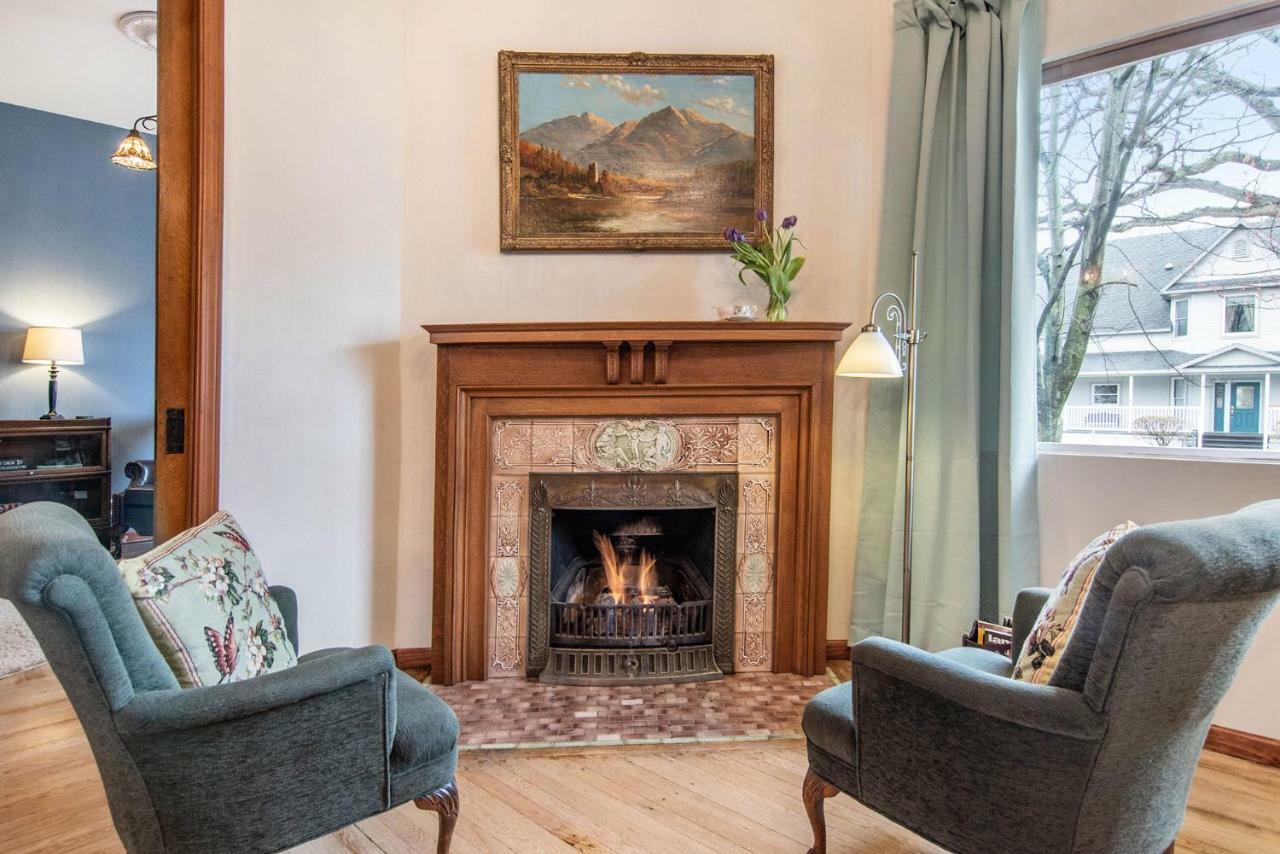 The Lamplighter Bed & Breakfast Of Ludington Luaran gambar