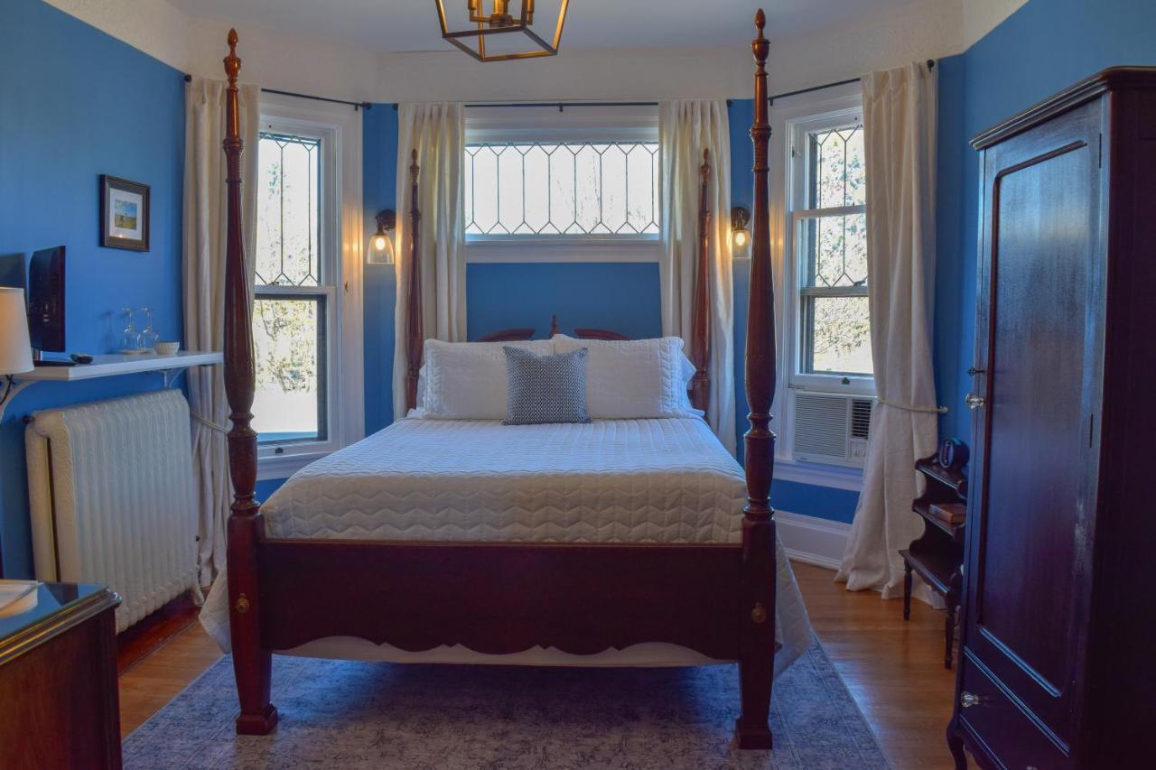 The Lamplighter Bed & Breakfast Of Ludington Luaran gambar